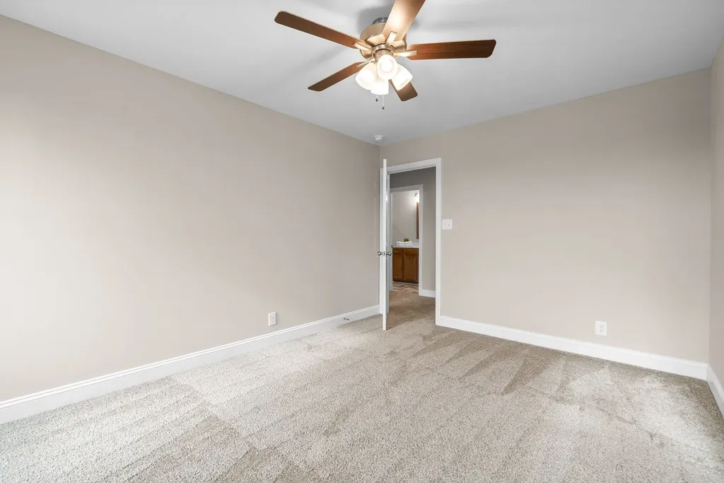 370 Cardinal Creek Clarksville TN 37040