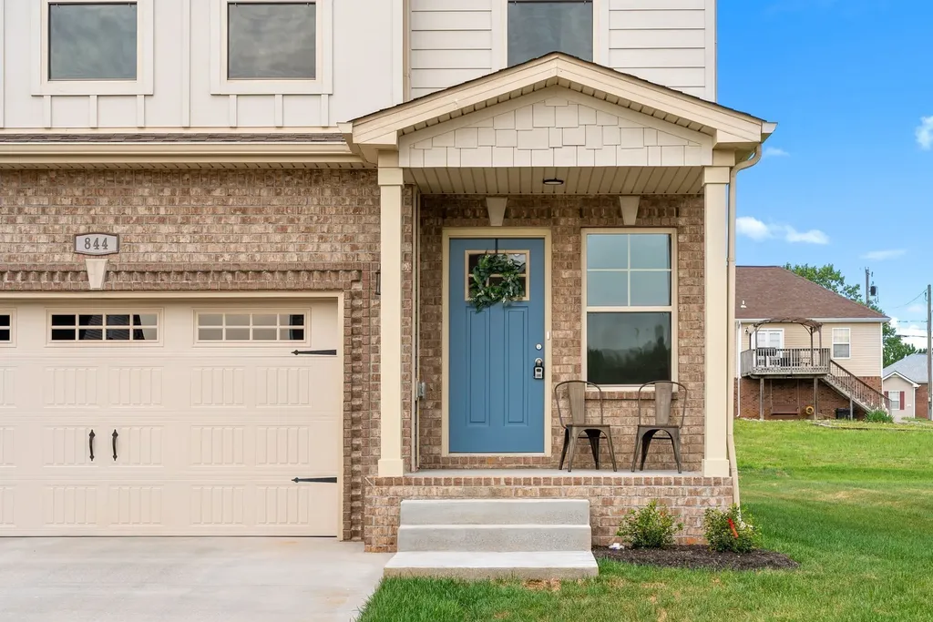 370 Cardinal Creek Clarksville TN 37040