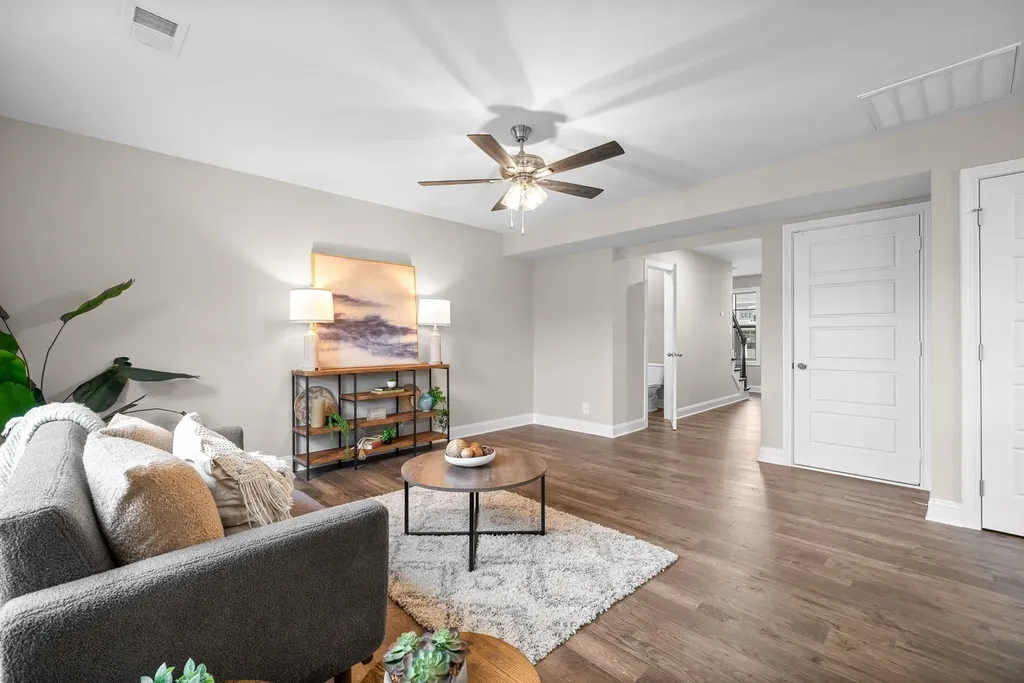 370 Cardinal Creek Clarksville TN 37040