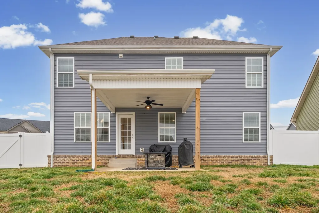 893 Limestone Way Clarksville TN 37043
