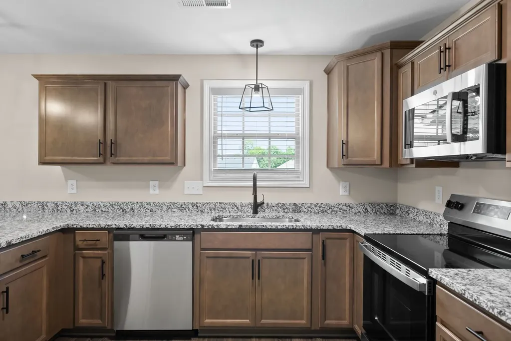 359 Cardinal Creek Clarksville TN 37040