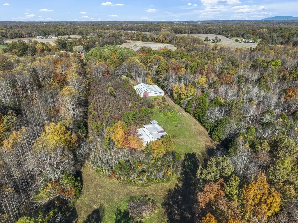 233 Taylor Lake Road Morrison TN 37357