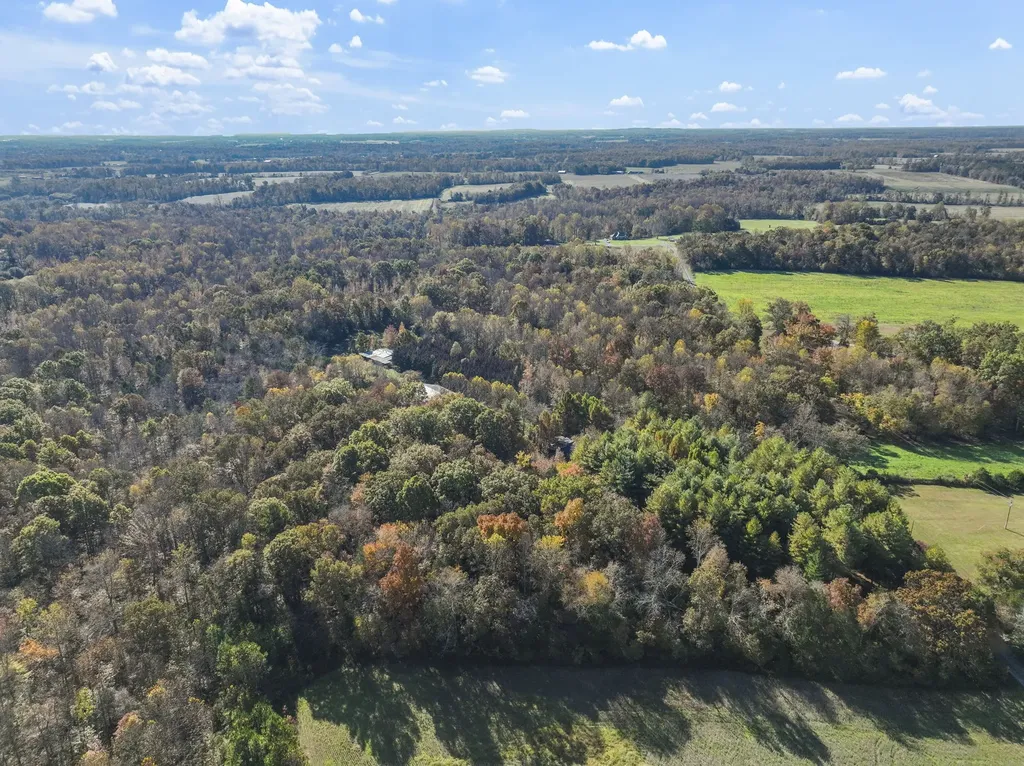 233 Taylor Lake Road Morrison TN 37357