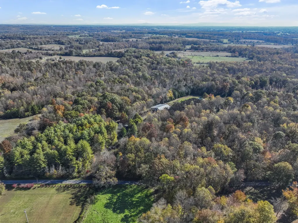 233 Taylor Lake Road Morrison TN 37357