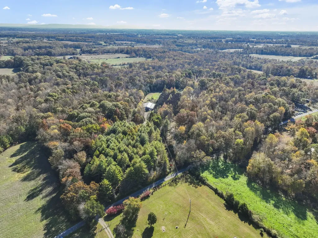 233 Taylor Lake Road Morrison TN 37357
