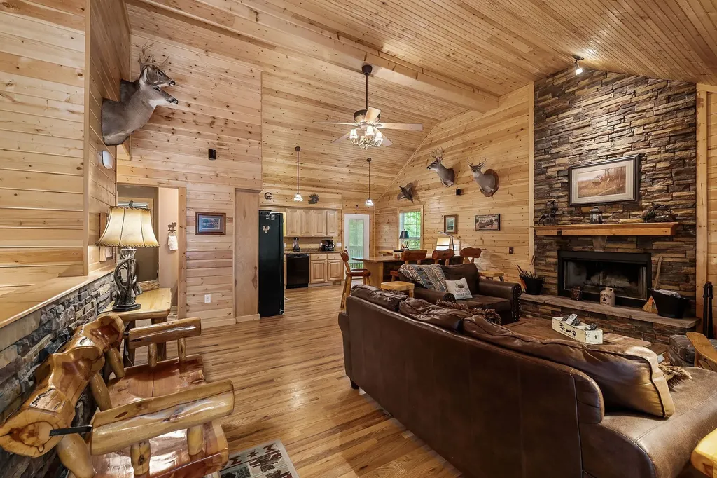 375 Lakeside Drive Smithville TN 37166