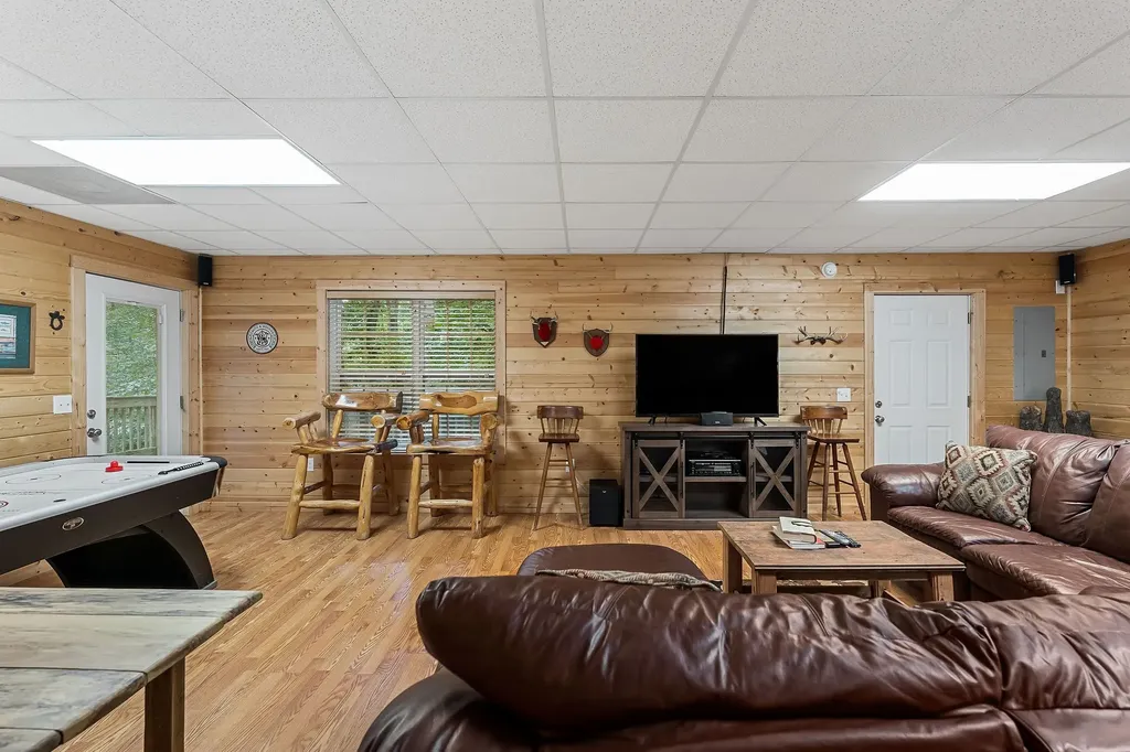 375 Lakeside Drive Smithville TN 37166