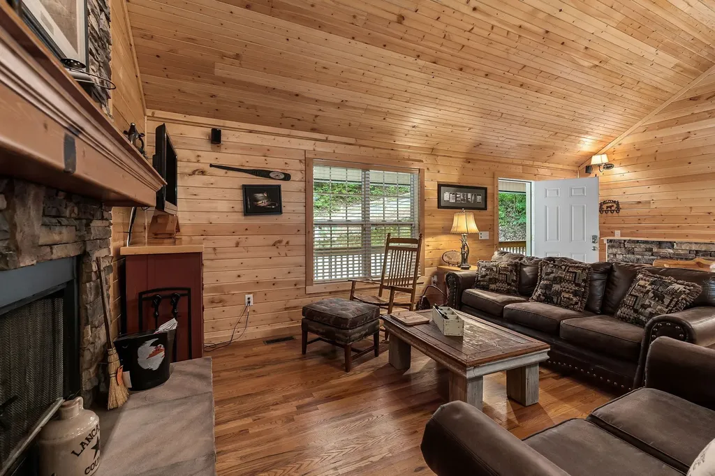 375 Lakeside Drive Smithville TN 37166