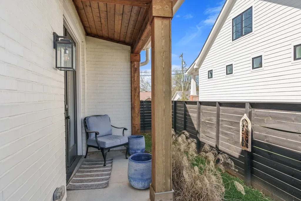 128 37th Ave, N Nashville TN 37209