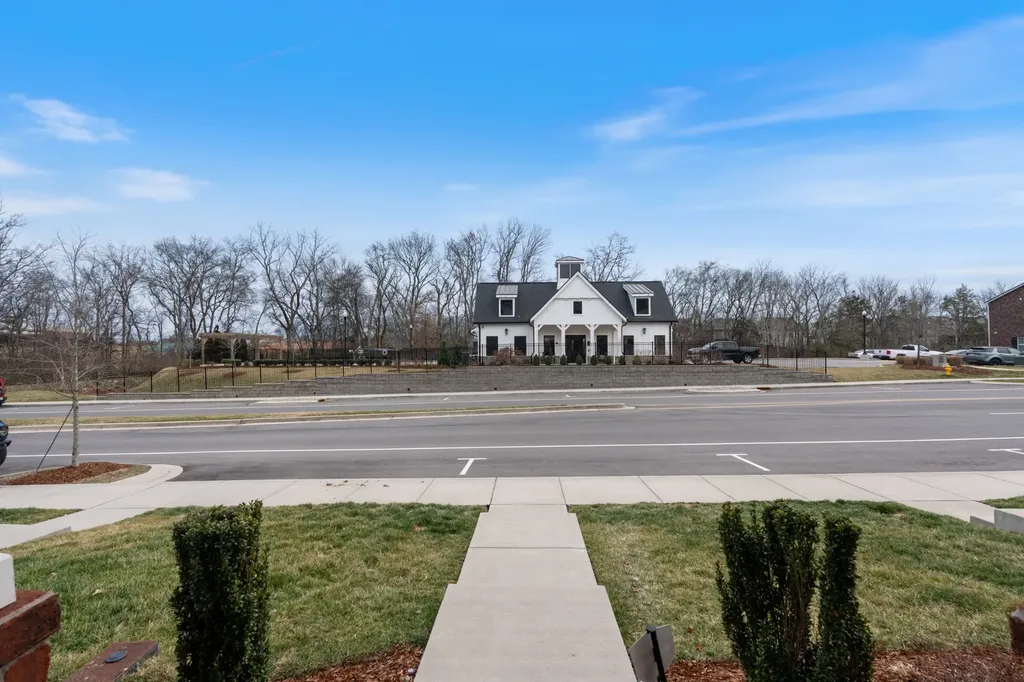 202 Grandstand Boulevard Gallatin TN 37066