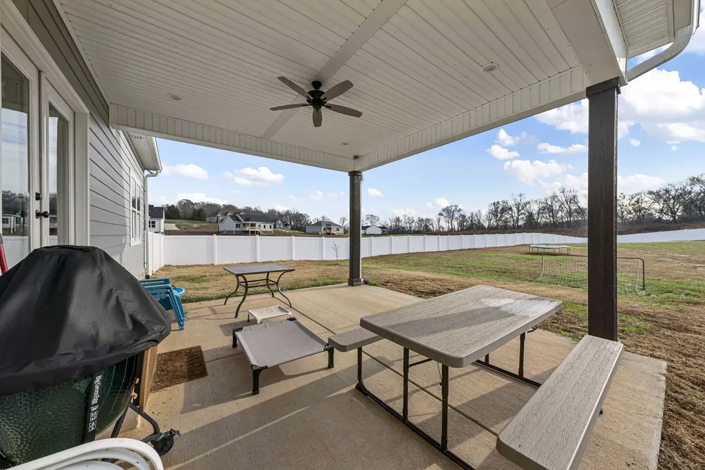 2086 Beverly Court Springfield TN 37172