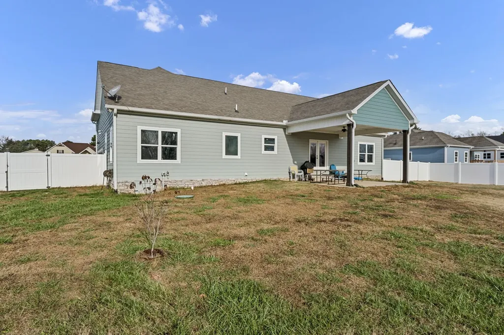 2086 Beverly Court Springfield TN 37172