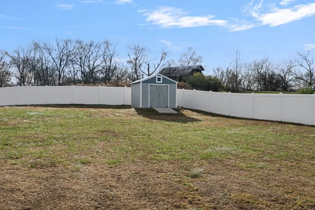 2086 Beverly Court Springfield TN 37172