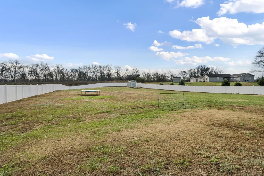 2086 Beverly Court Springfield TN 37172