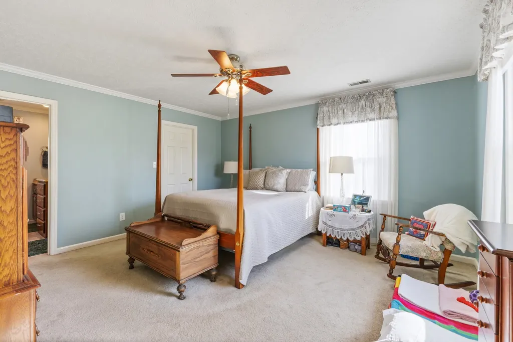 709 Harris Drive Gallatin TN 37066