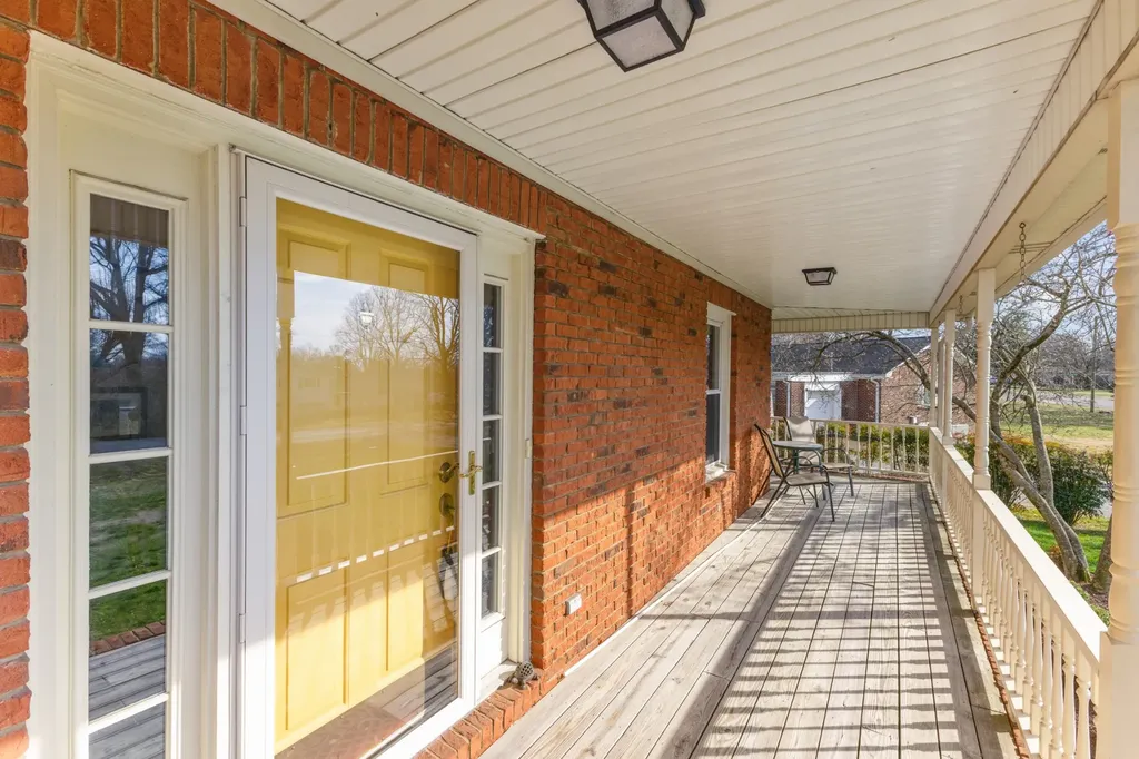 709 Harris Drive Gallatin TN 37066