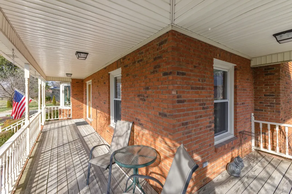 709 Harris Drive Gallatin TN 37066