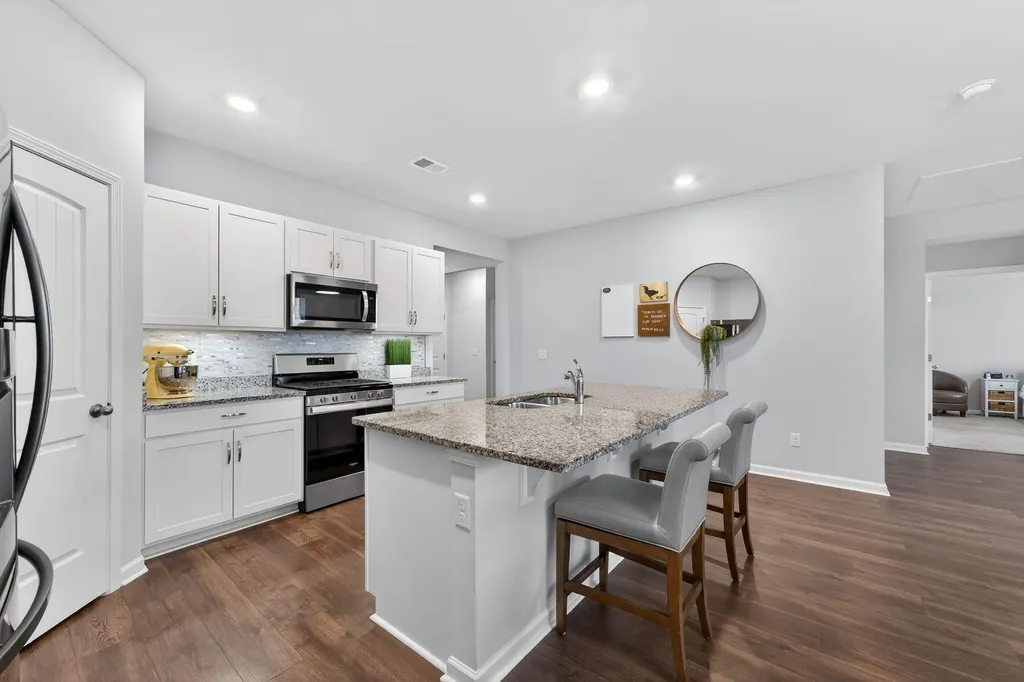 7129 Sunny Parks Drive White House TN 37188