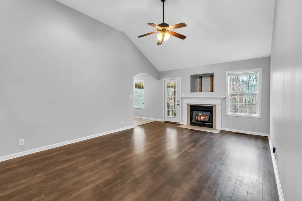 1176 Freedom Drive Clarksville TN 37042