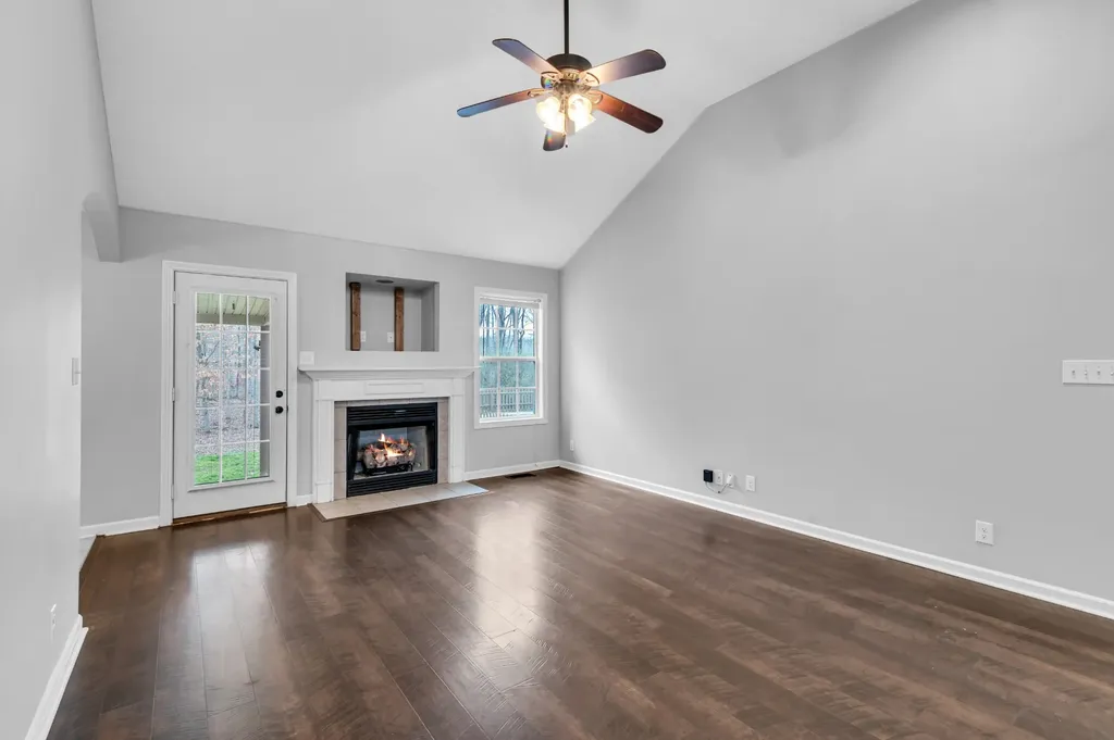 1176 Freedom Drive Clarksville TN 37042
