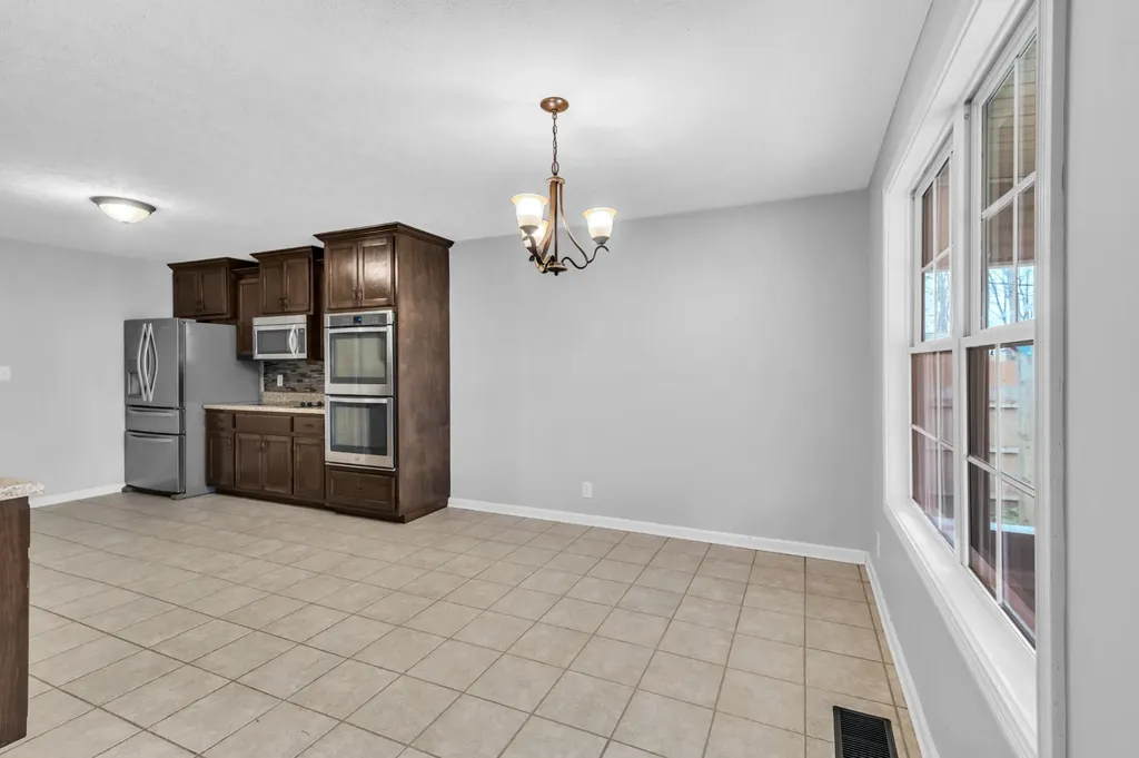 1176 Freedom Drive Clarksville TN 37042