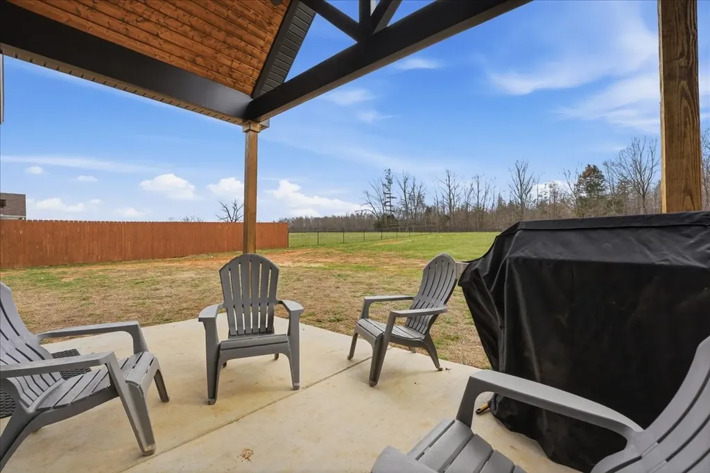 1637 Smartt Station Road Morrison TN 37357