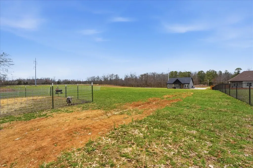 1637 Smartt Station Road Morrison TN 37357