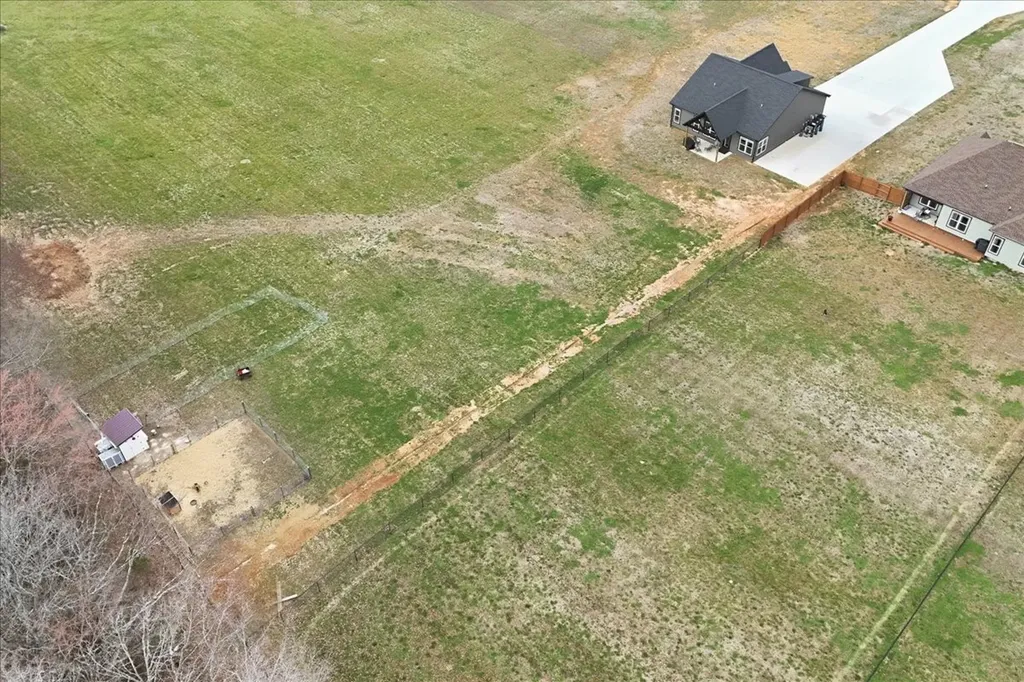 1637 Smartt Station Road Morrison TN 37357