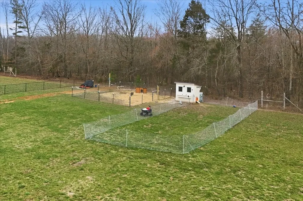 1637 Smartt Station Road Morrison TN 37357