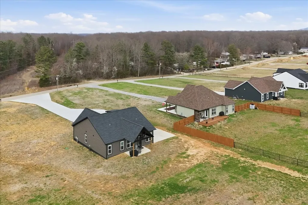 1637 Smartt Station Road Morrison TN 37357