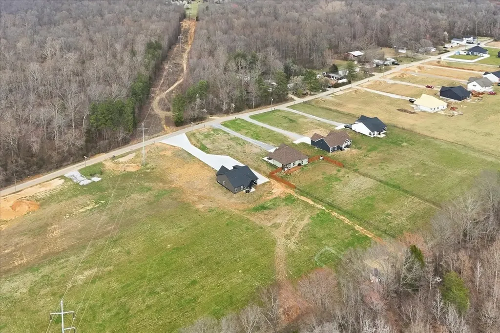 1637 Smartt Station Road Morrison TN 37357
