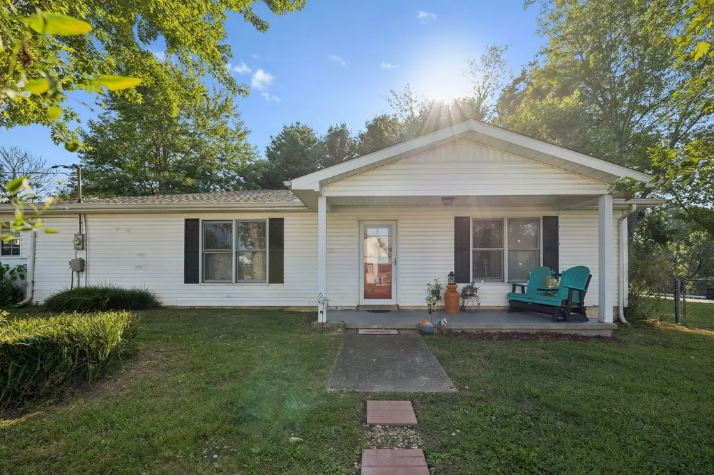 4901 Highway 52, W Lafayette TN 37083