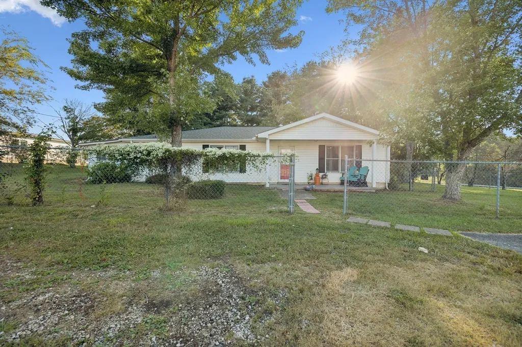 4901 Highway 52, W Lafayette TN 37083