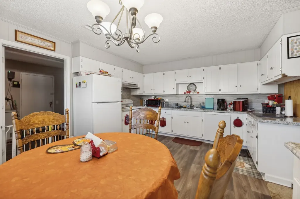4901 Highway 52, W Lafayette TN 37083