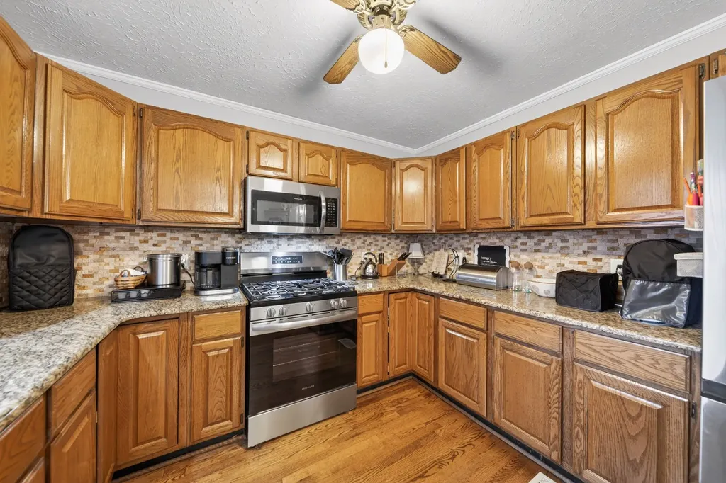 3146 Old Greenbrier Pike Greenbrier TN 37073
