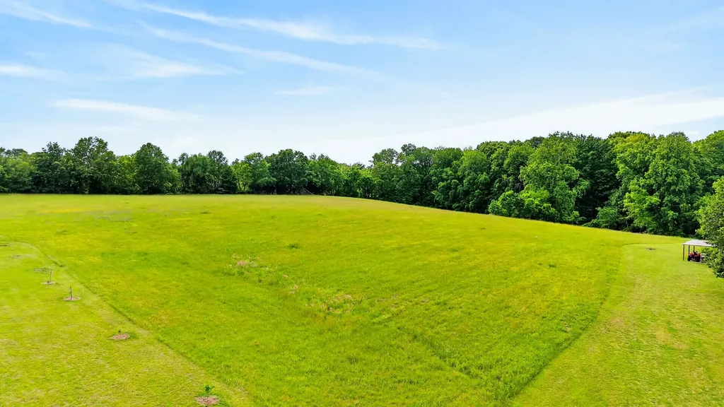 3146 Old Greenbrier Pike Greenbrier TN 37073