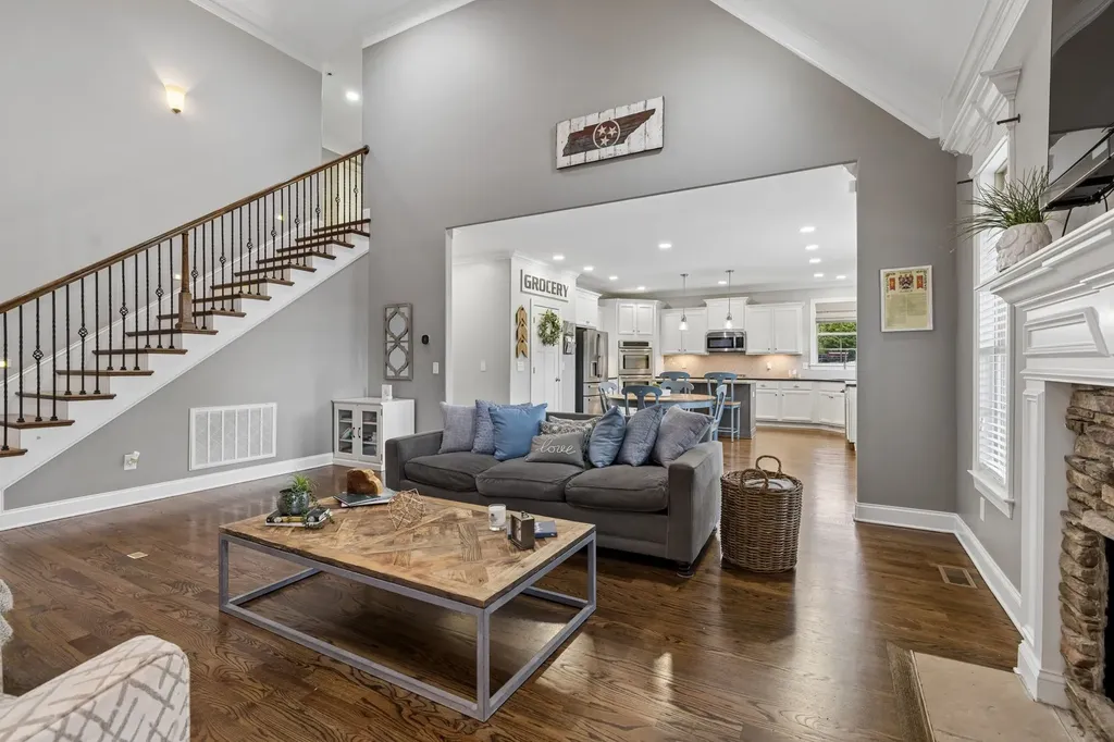 7005 Salmon Run Spring Hill TN 37174