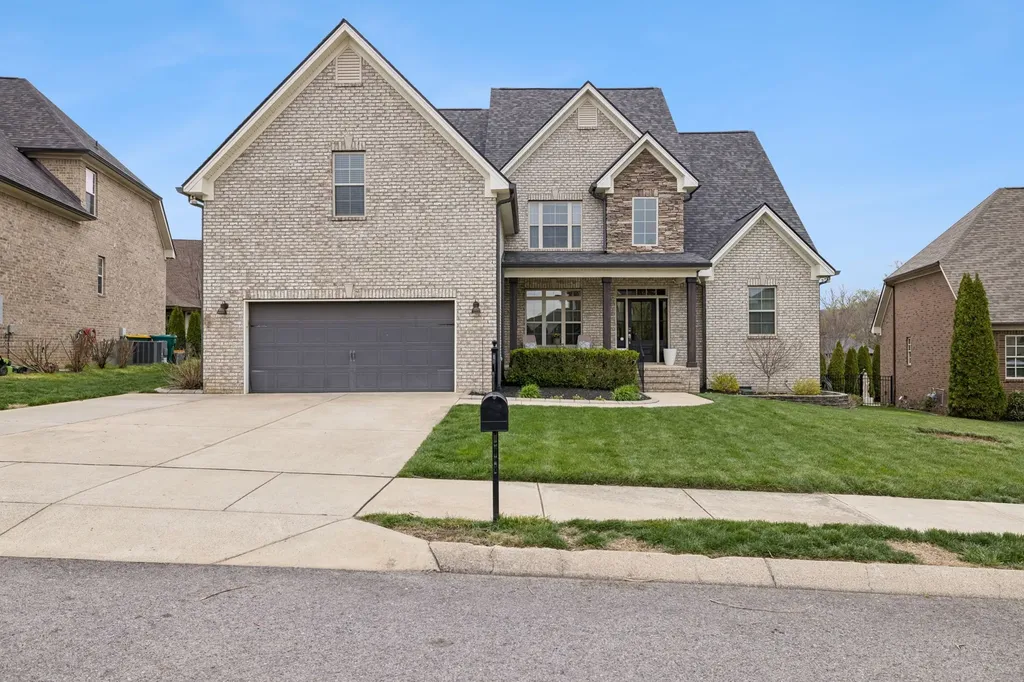 7005 Salmon Run Spring Hill TN 37174