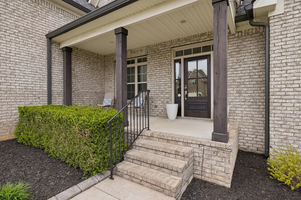 7005 Salmon Run Spring Hill TN 37174