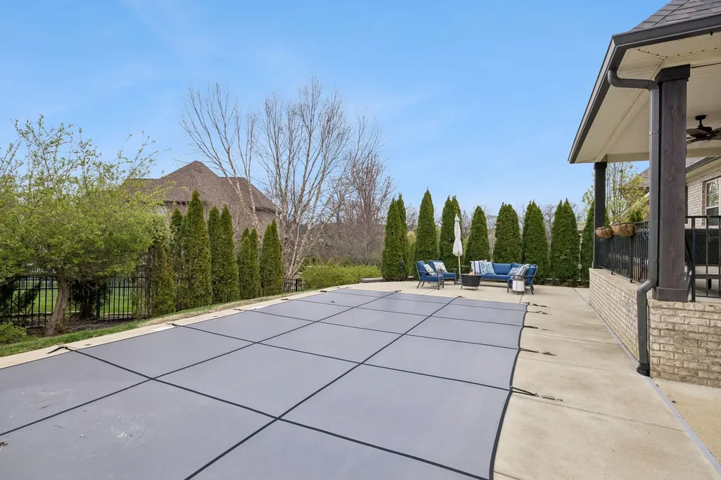 7005 Salmon Run Spring Hill TN 37174