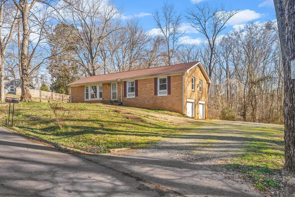 301 Shanee Terrace Clarksville TN 37042
