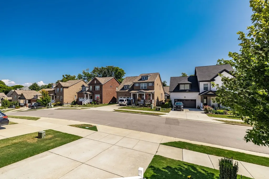 1035 Nave Court Nashville TN 37214