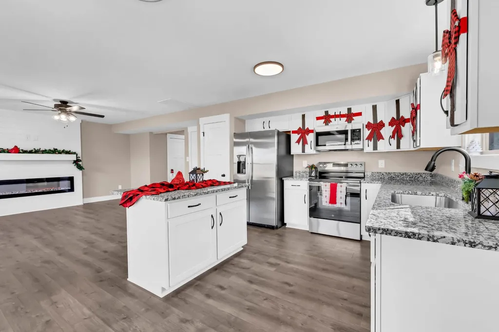 366 Cardinal Creek Clarksville TN 37040