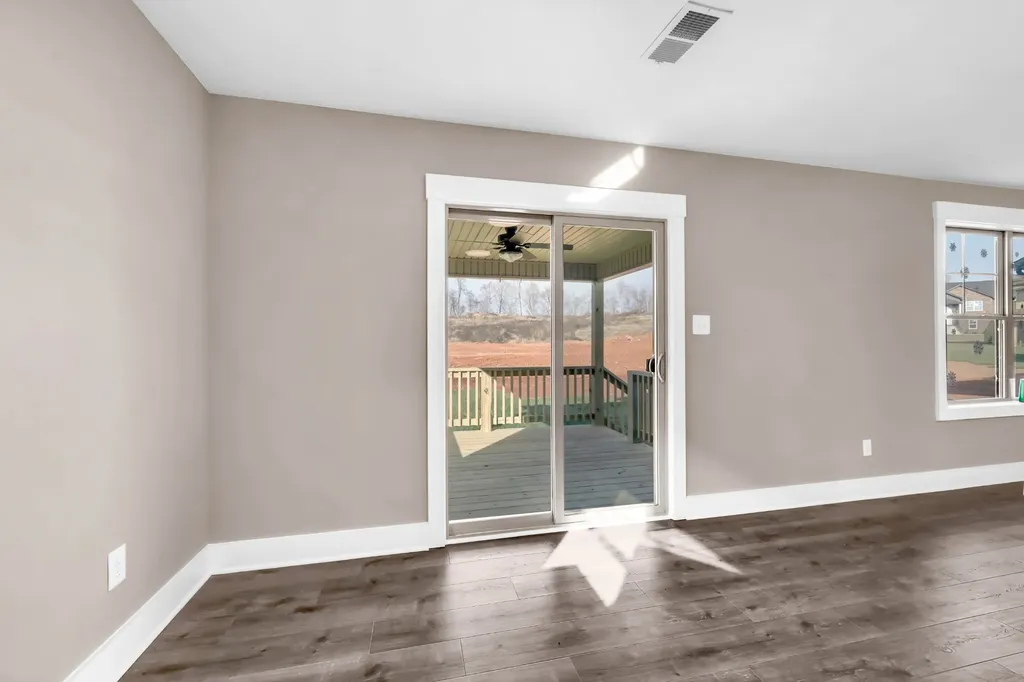 366 Cardinal Creek Clarksville TN 37040