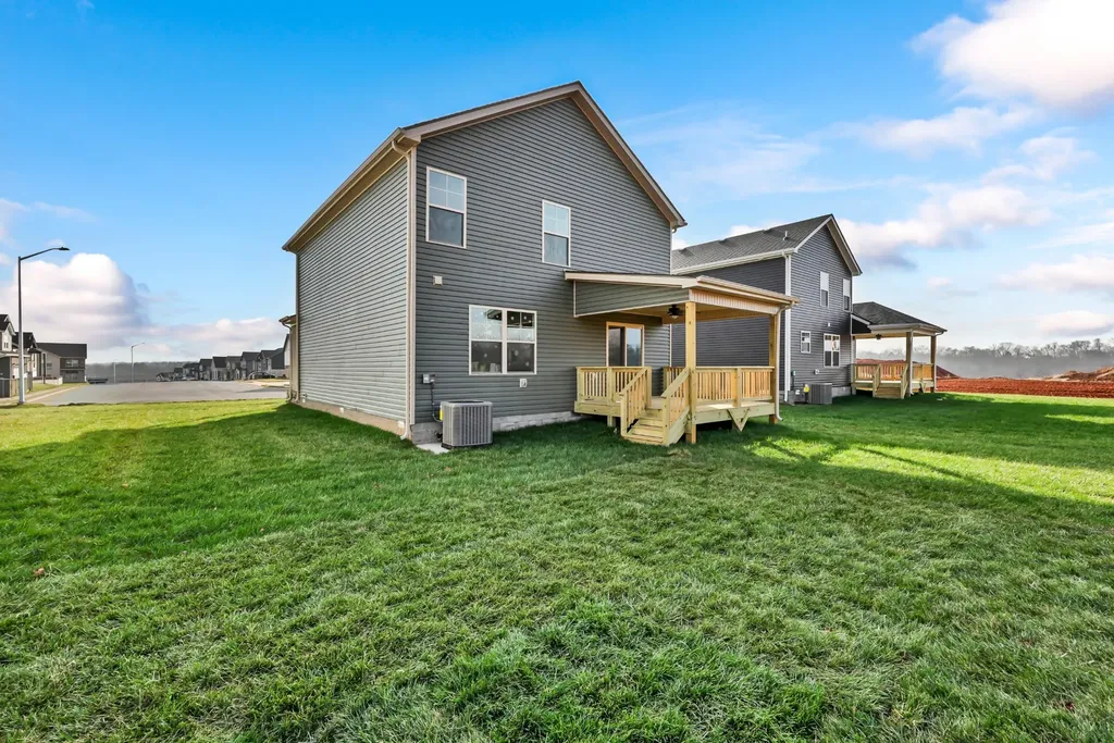 366 Cardinal Creek Clarksville TN 37040