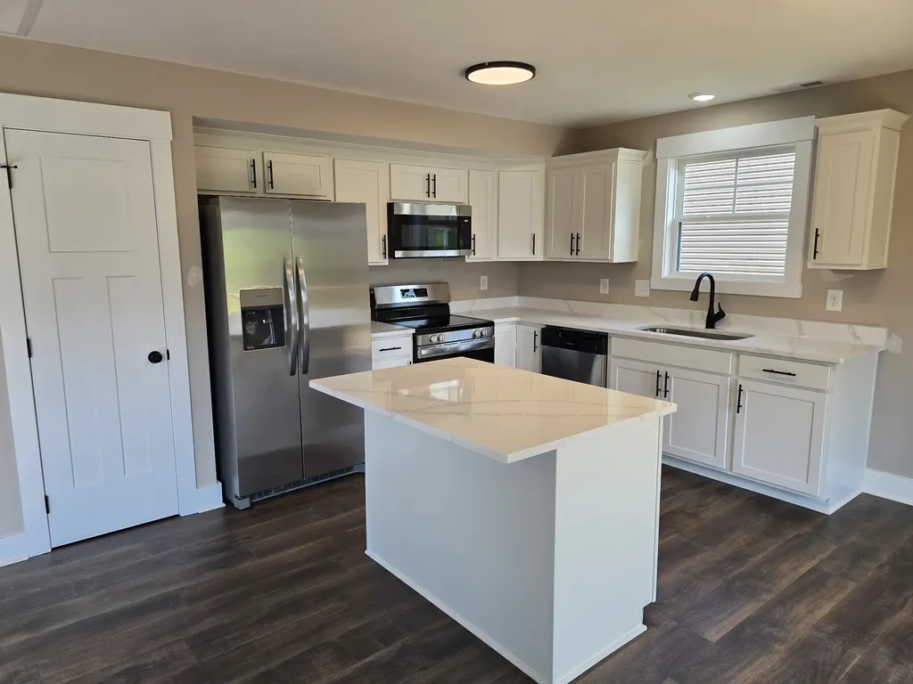 366 Cardinal Creek Clarksville TN 37040