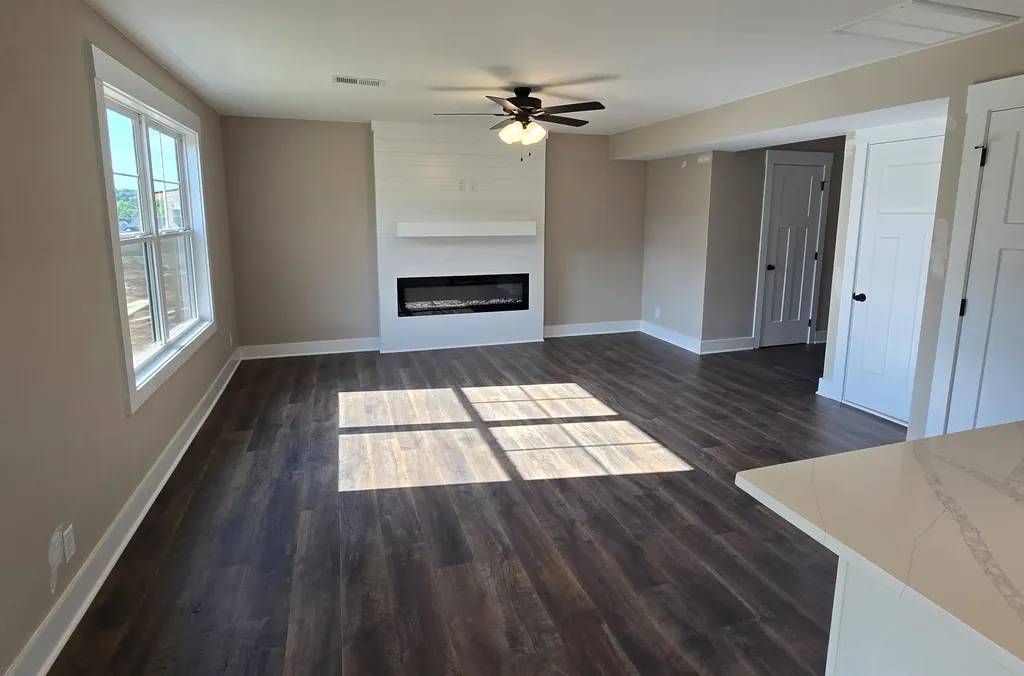 366 Cardinal Creek Clarksville TN 37040
