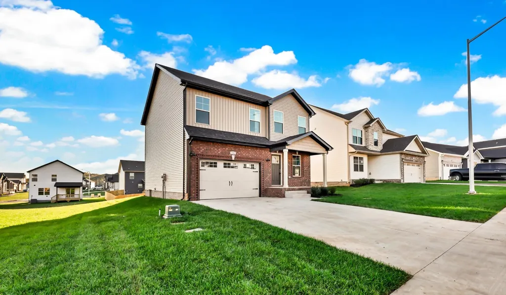 369 Cardinal Creek Clarksville TN 37040