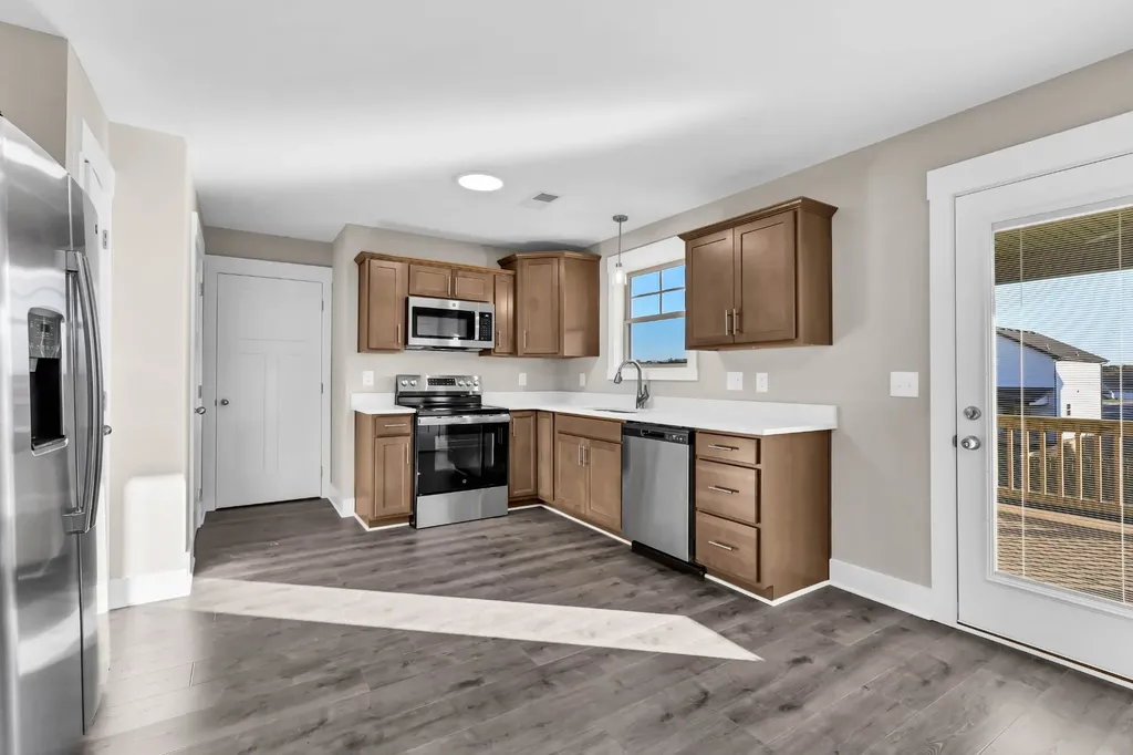 369 Cardinal Creek Clarksville TN 37040