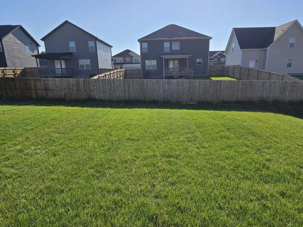 369 Cardinal Creek Clarksville TN 37040